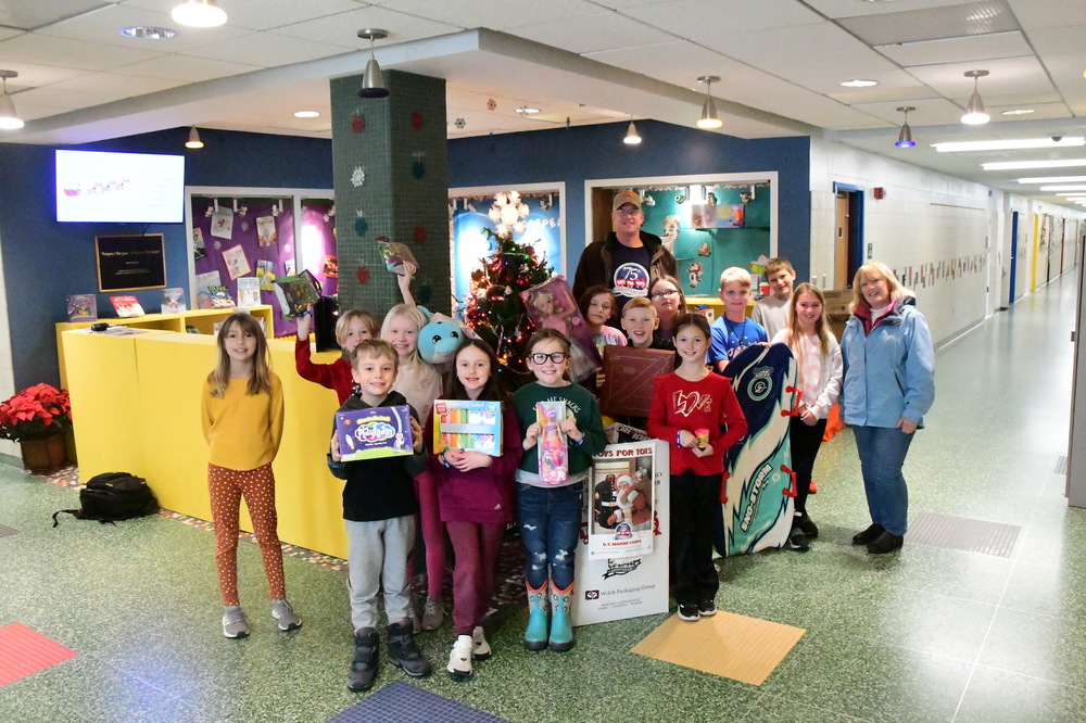 CES Student Council With Toys For Tots Representatives